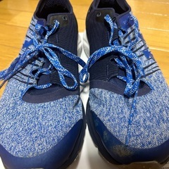 UNDER ARMOUR アンダーアーマー  スニーカー 靴の画像