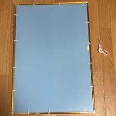 ジグソーパズル　金属  金色 フレーム　1000ピース　　　の画像