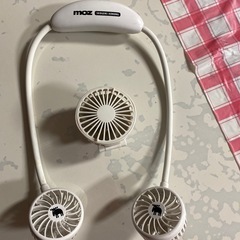 モズ 首掛け扇風機 の画像