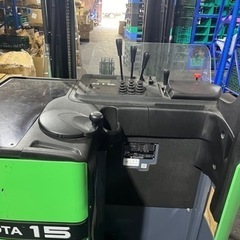 フォークリフトの画像