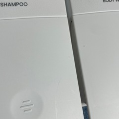 シャンプーボトル 3室 壁掛けタイプ 各400ML ホワイトの画像
