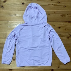 ユニクロ　 メッシュパーカー 120cmの画像