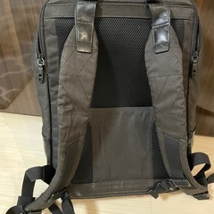 TUMI メンズ 一部レザー ビジネスバックパックの画像