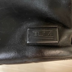 TUMI メンズ 一部レザー ビジネスバックパックの画像