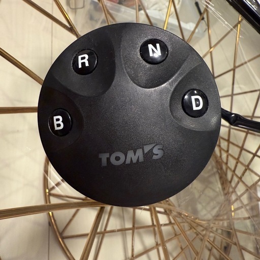 プリウス30  TOM’sシフトボタン