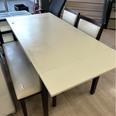 ダイニングテーブル椅子4点セットの画像