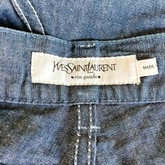 YvesSaintLaurent ショートパンツの画像