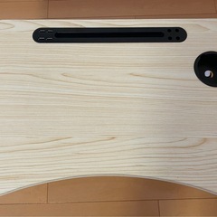 USBポート付きコンパクトデスクの画像
