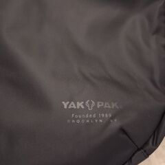 YAK PAK ショルダーバッグ ブラックの画像