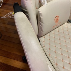 ゲーミングチェアの画像