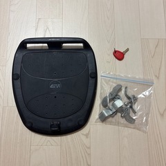 GIVI ブラック リアボックス43L E43NTLDの画像