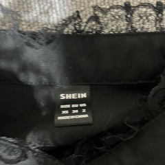 shein ゴシック系ブラウス　タイツの画像