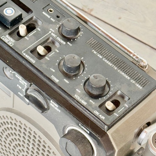 SONY FMマイク搭載ラジカセ CF-1880 SONY FMマイク搭載ラジカセ CF-1880