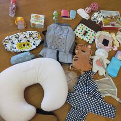  抱っこ紐 授乳まくら 新生児グッズまとめ売りの画像