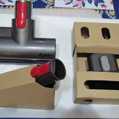 💗未使用💗ダイソン掃除機　アタッチメント　ミニモーターヘッド・ブラシ２種の画像