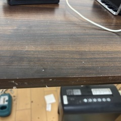 7/30午後４時迄に引き取っていただける方！　L字型テーブル　キズ、シール跡ありの画像