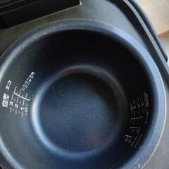 ほぼ新品  2022年製  炊飯器の画像