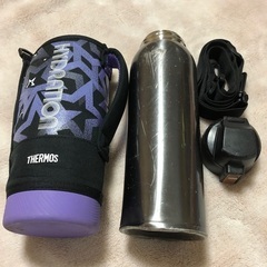 【THERMOS】保冷専用 真空断熱スポーツボトル ブラックパープルの画像
