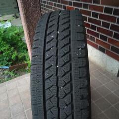 ２０５／７５Ｒ１６　１１３／１１１L　LＴ　ブリザックW９７９　６本　中古品　滋賀県高島市よりの画像