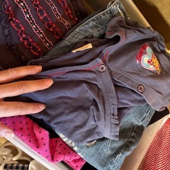 女の子の洋服サイズバラバラ沢山の画像