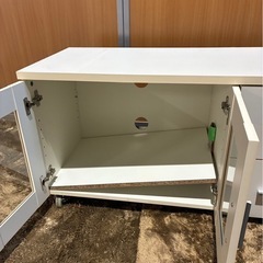 テレビボードの画像