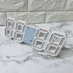 【LEDデジタル時計】温度/アラーム機能付き✨USB給電式の画像