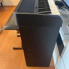 電子ピアノ KORG B1の画像