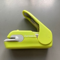 針を使わないホッチキス　2個セットの画像