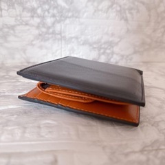 メンズ　財布　新品　オレンジ　黒　オシャレ　コンパクト　の画像