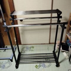 ★お値下げ!【美品!】ブティックハンガー(2段､小物用パイプ棚付き)の画像