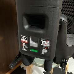 エールべべ クルット 5Oui ISOFIX ネイビー チャイルドシートの画像