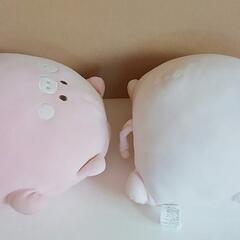 ブタの中型ぬいぐるみ 白、薄ピンク、2個セット 新品未使用品の画像