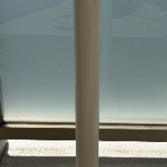 【家具転倒防止】突っ張り耐震ポール 65-100cmの画像