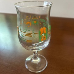 ビールグラスの画像