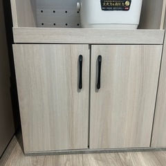 レンジキャビネット　食器棚の画像
