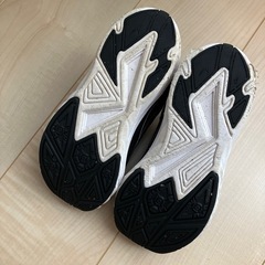 瞬足　防水スニーカーの画像