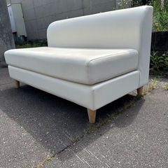 7/31am7時〆切！美品 旭川 2人掛けソファ 横130cm 奥行74cm の画像