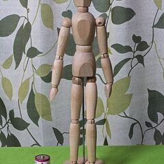 美品■美術 インテリア IKEA★天然木 デッサン人形 ２点セット★人形 ハンド マネキン 関節 可動  アクセサリースタンド (人型＋右手)◎の画像