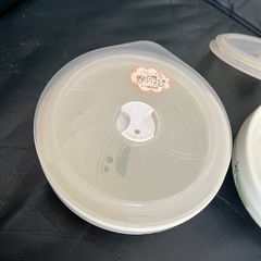 蓋付き　保存容器　　食器　２個セットの画像