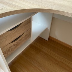 【LOWYA/交渉中】L字デスクの画像