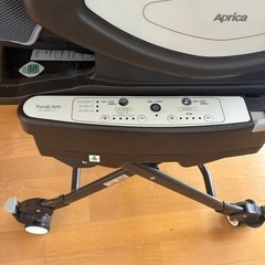 【中古】Aprica ユラリズムオート 電動スウィングチェア 取説・テーブル有りの画像