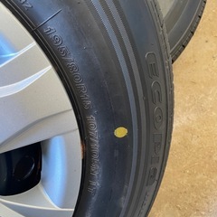 ハイエースタイヤの画像
