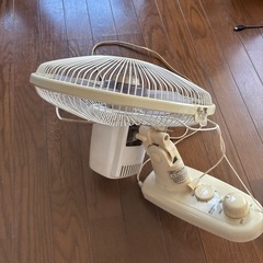 bitelax壁掛け扇風機の画像