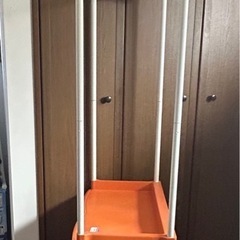 子供ハンガー付き収納ラックの画像