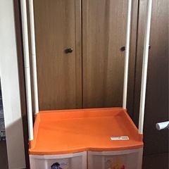子供ハンガー付き収納ラックの画像