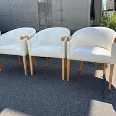 7/30・7/31限定！美品 旭川 1人掛けソファ 3脚まとめてセット！椅子 イス 合皮 白 木製の画像