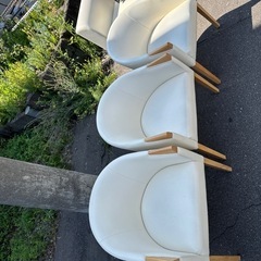 7/30・7/31限定！美品 旭川 1人掛けソファ 3脚まとめてセット！椅子 イス 合皮 白 木製の画像