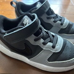 NIKE キッズ スニーカー 16センチの画像