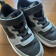 NIKE キッズ スニーカー 16センチの画像