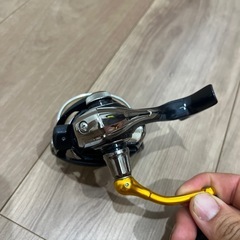 スピニングリール Daiwa REVROS2506Hの画像